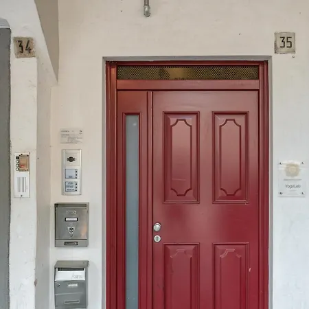 Square Apartment