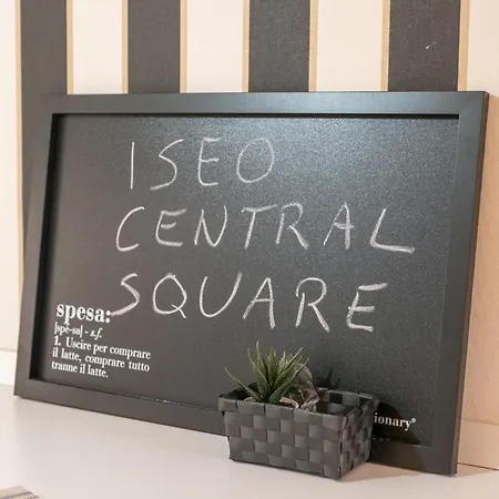 Square Apartment